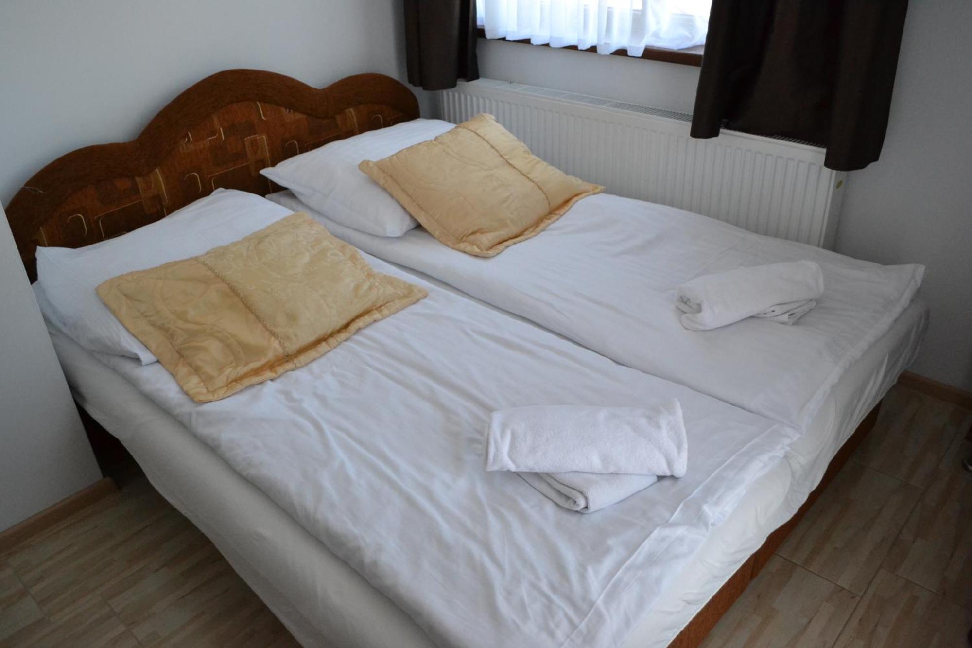 Gosciniec Kaszebe Bed and Breakfast Łeba Eksteriør billede